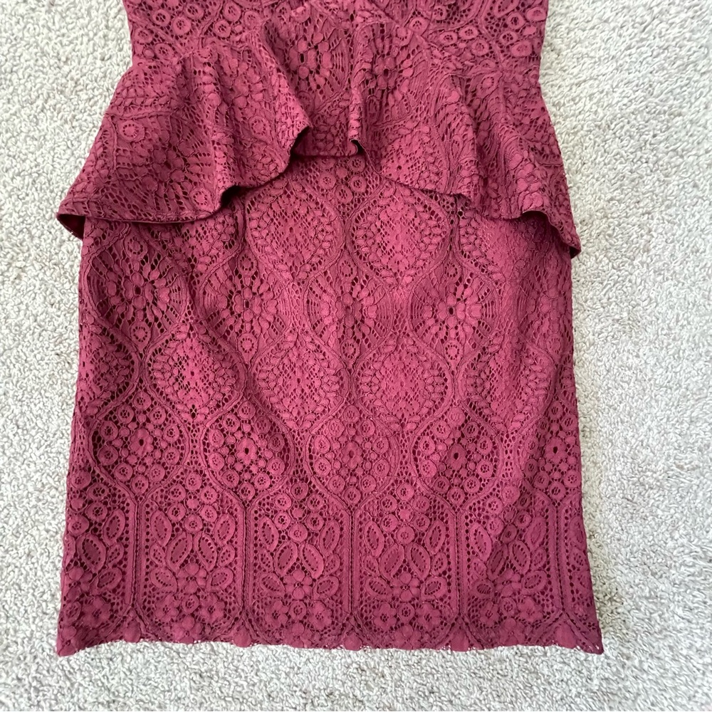 LIKE NEW Lulus Burgundy Deep V Plunge Crochet Wedding Party Dress Small S Lulu’s - Picture 3 of 11
